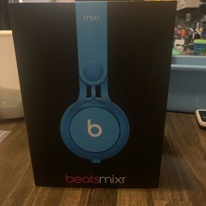 Beats Mixr